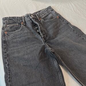 Zara women’s Relaxed Fit Gray Jeans
